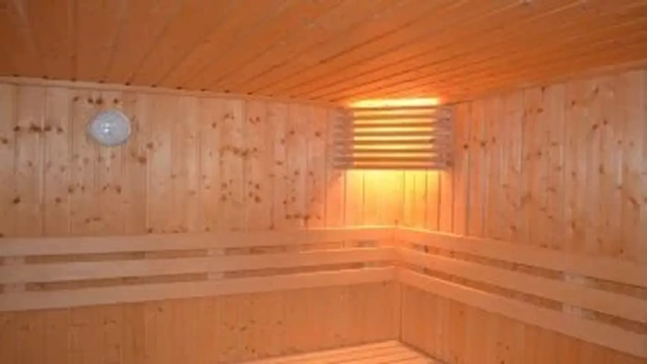 النيابة تبدأ تحقيقاتها في وفاة مسن اختنق داخل ساونا بمدينة 6 أكتوبر